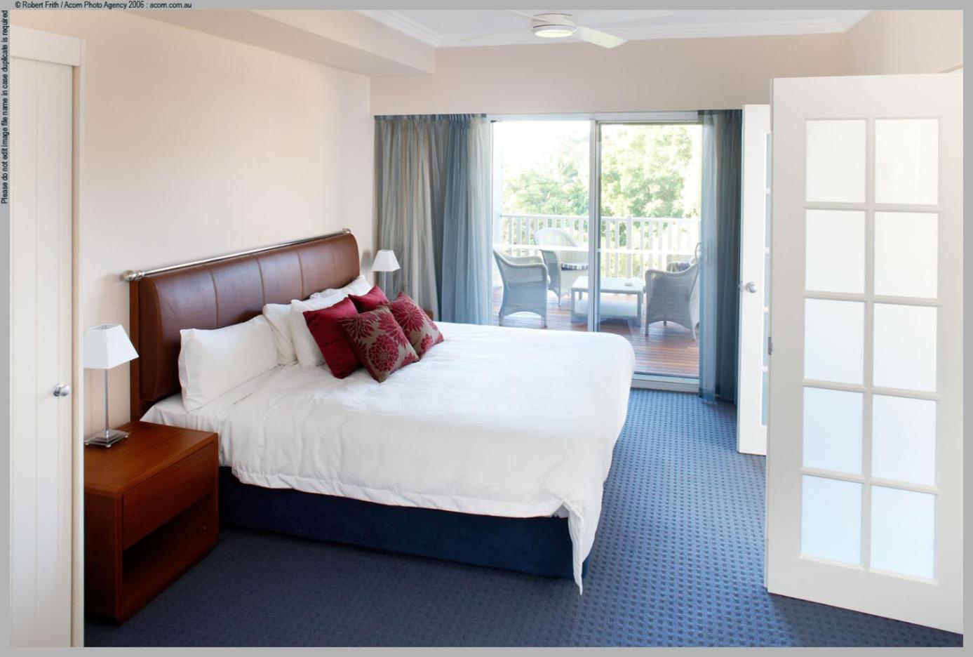 Seashells Aparthotel 4*