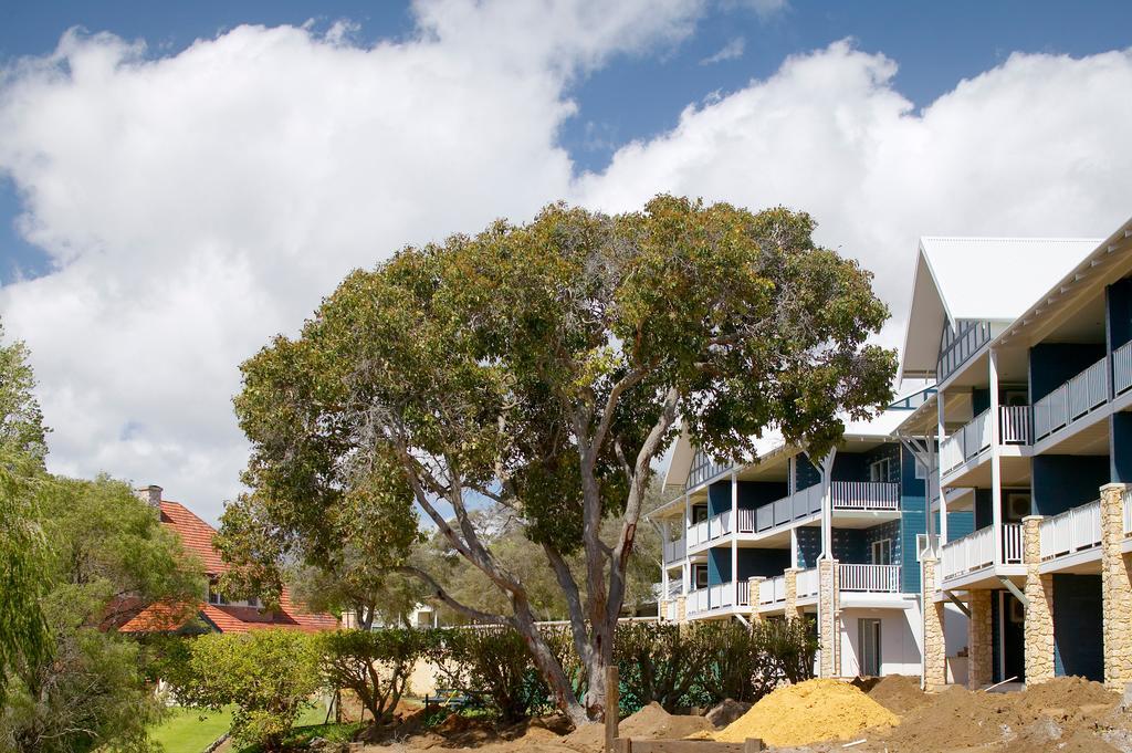 Aparthotel Seashells 4*
